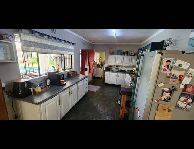 3 BEDROOM HOUSE FOR SALE IN FLORA GARDENS